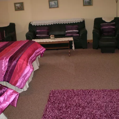 Bed & Breakfast Clunelly House