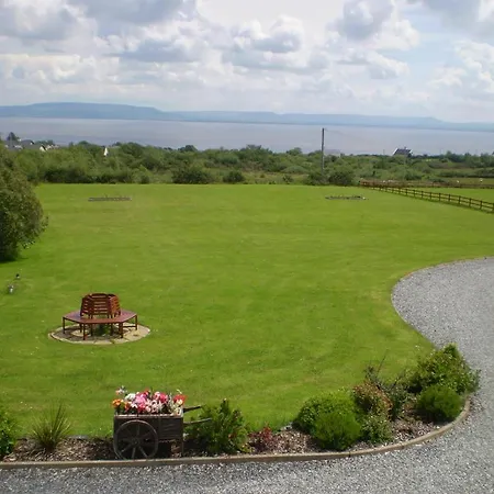 Bed & Breakfast Clunelly House