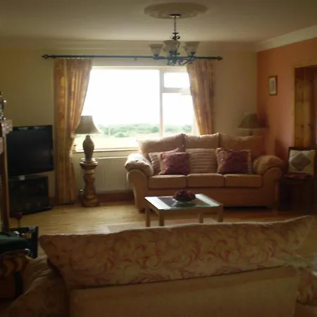Bed & Breakfast Clunelly House 3*