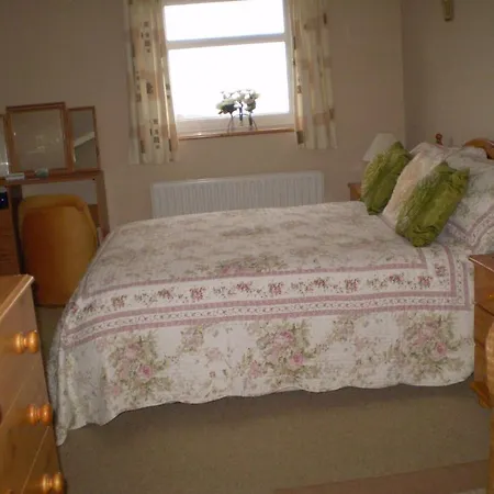 Bed & Breakfast Clunelly House 3*